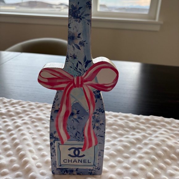 NEW CHANEL CHAMPAGNE BOTTLE HOME 3D WOOD ACCENT DECOR - Picture 5 of 7